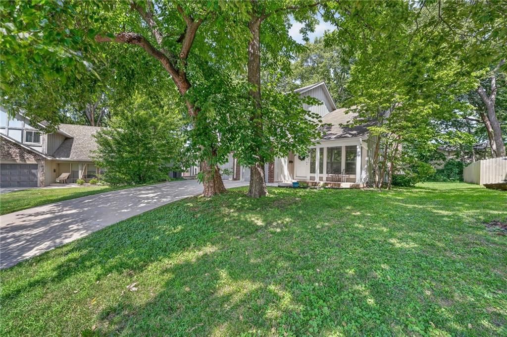 8337-8339 Farley Street — photo 44