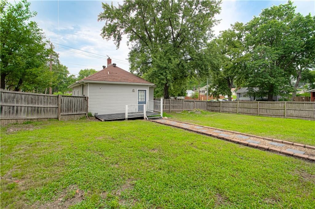 10119 E Lexington Avenue — photo 19