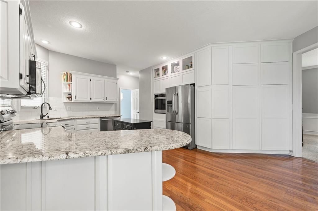 5316 W 139TH Terrace — photo 14