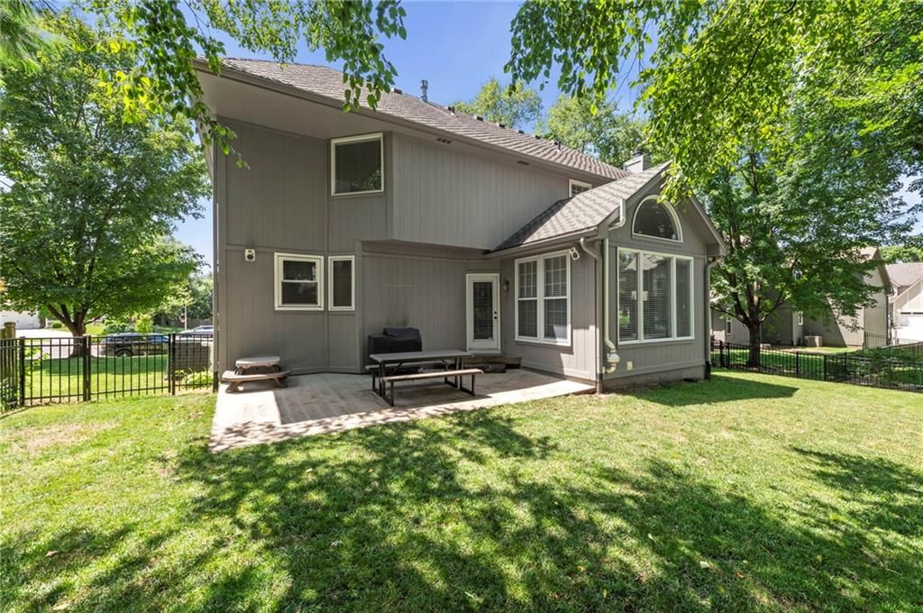 5316 W 139TH Terrace — photo 49