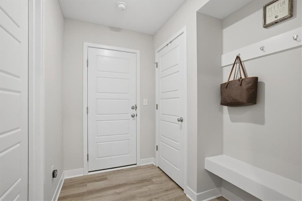 Photo 5 of 36 - 8841 SW 9th Terrace, Lee's Summit, MO 64064