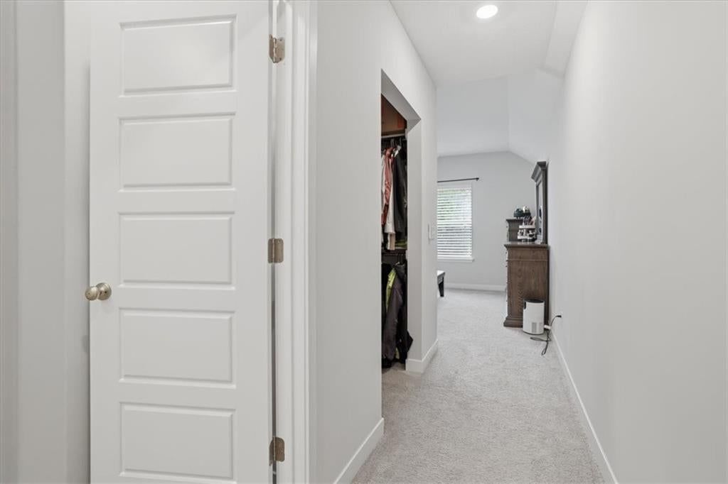 Photo 18 of 36 - 8841 SW 9th Terrace, Lee's Summit, MO 64064