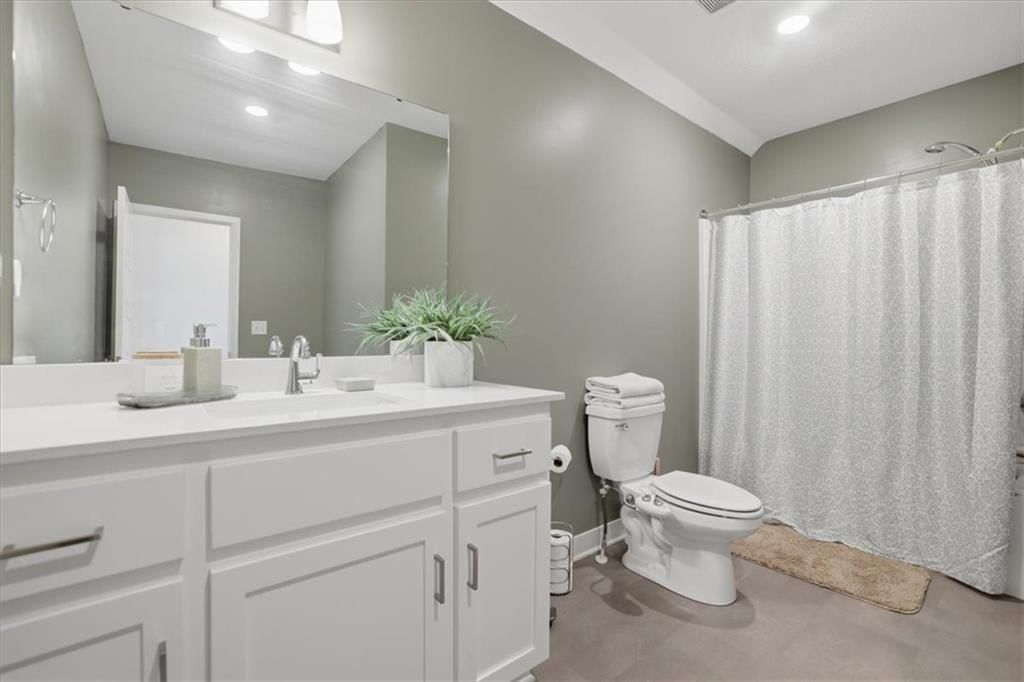 Photo 30 of 36 - 8841 SW 9th Terrace, Lee's Summit, MO 64064