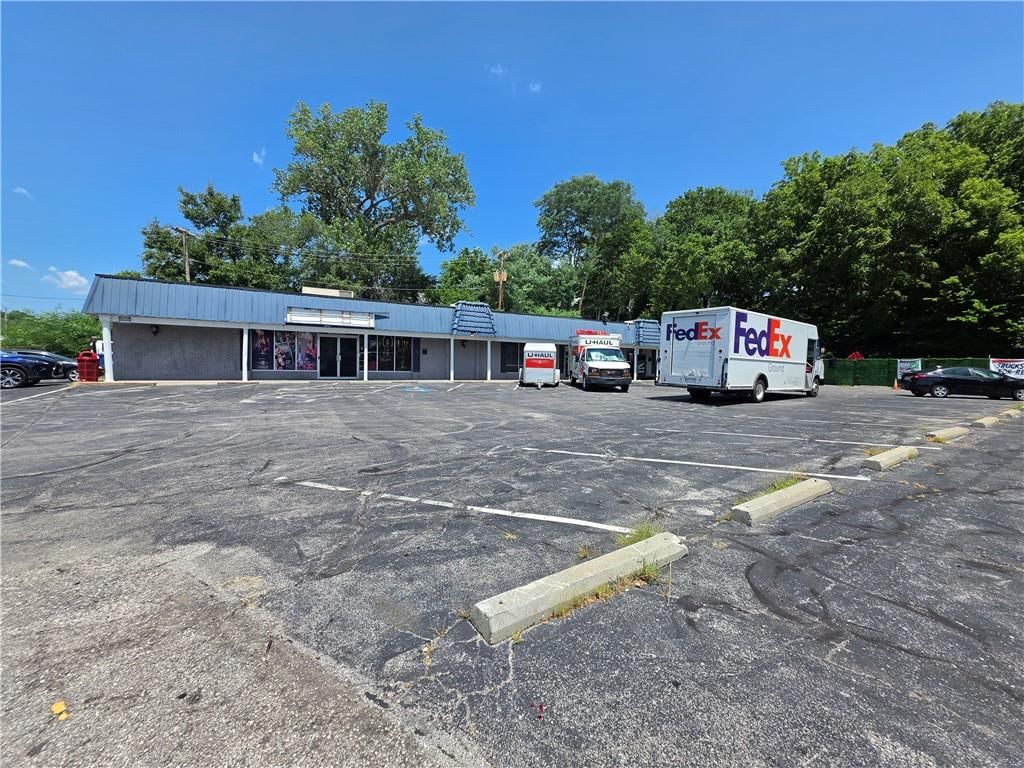 4027 N Cherry Street — photo 1