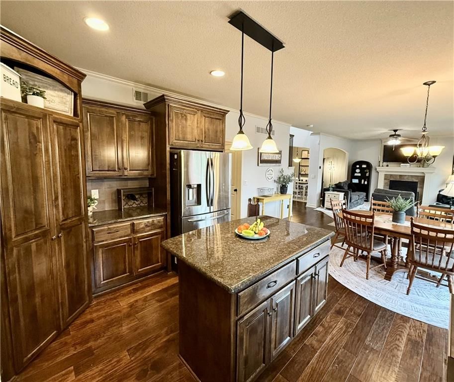 409 SW Webster Drive — photo 18