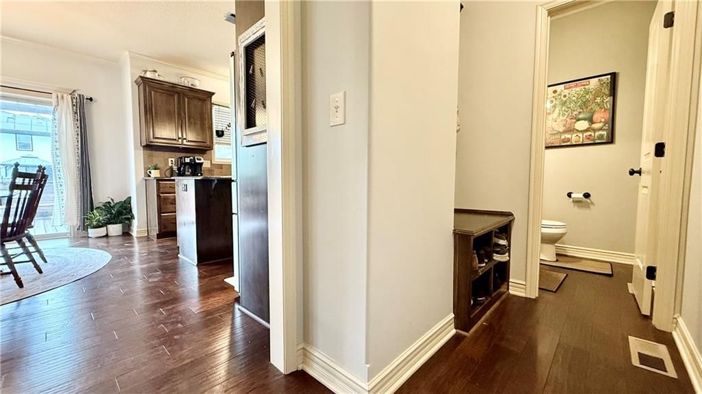 409 SW Webster Drive — photo 19