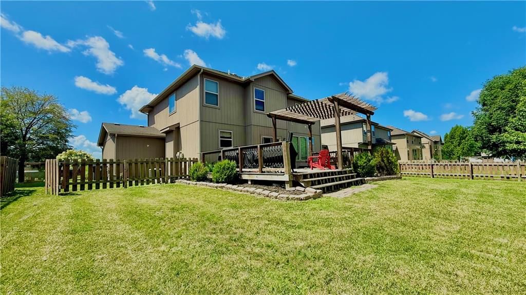409 SW Webster Drive — photo 33