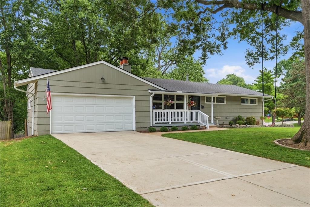 8025 Maple Street — photo 3