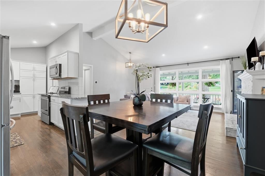 8025 Maple Street — photo 18