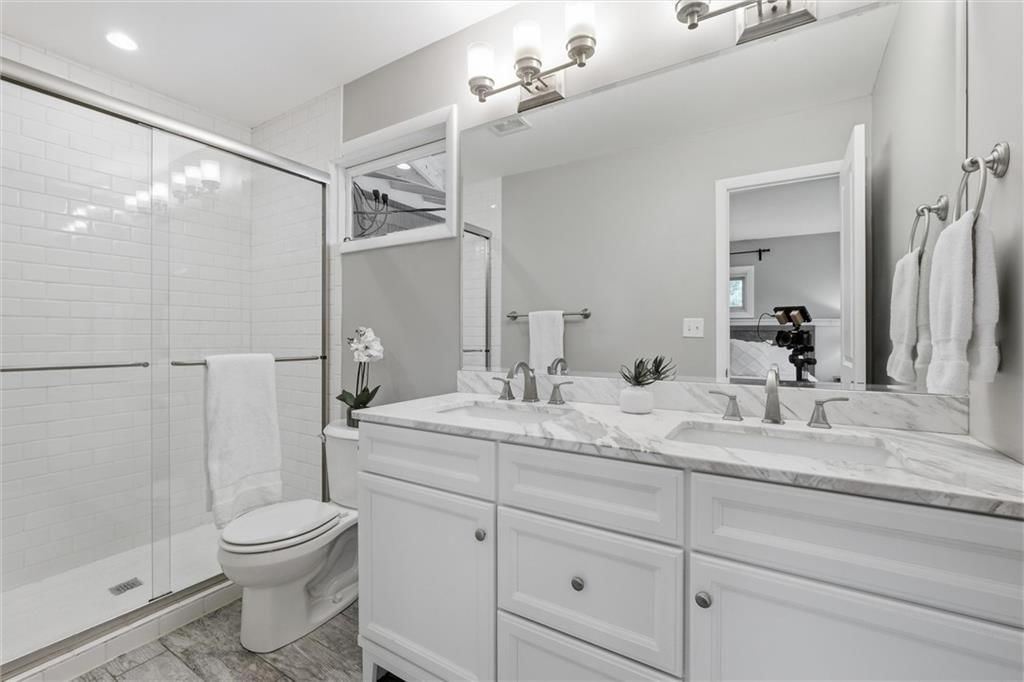 8025 Maple Street — photo 23