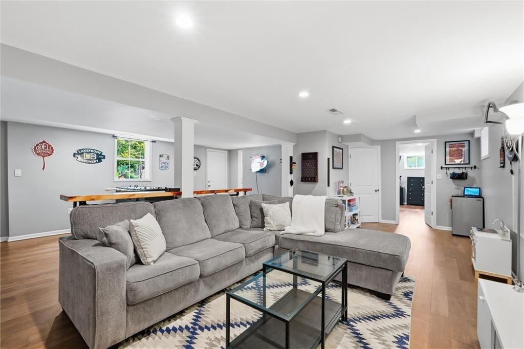 8025 Maple Street — photo 32