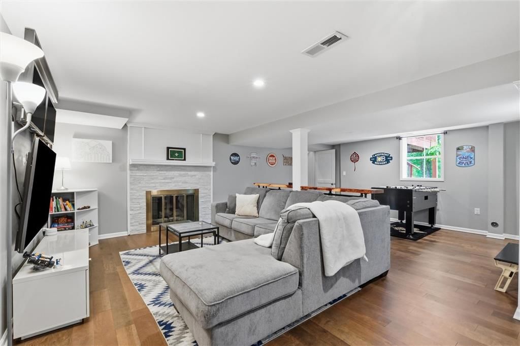 8025 Maple Street — photo 33