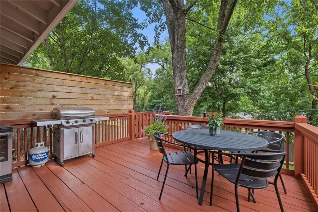 8025 Maple Street — photo 36