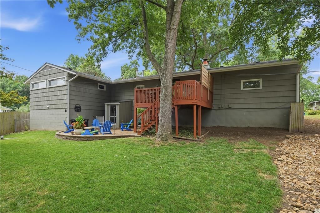 8025 Maple Street — photo 39