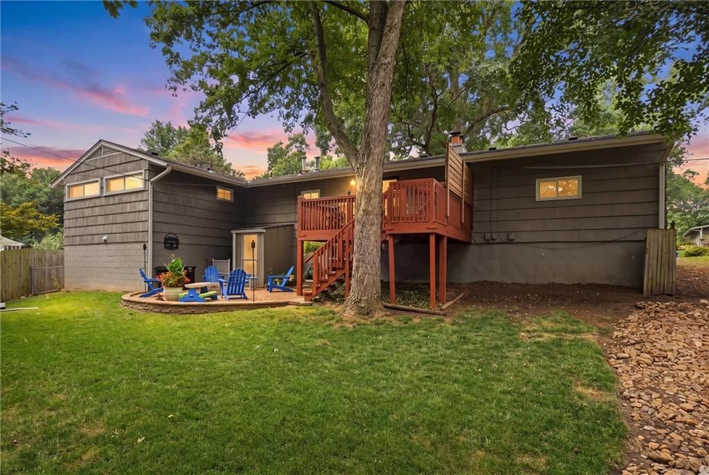 8025 Maple Street — photo 40