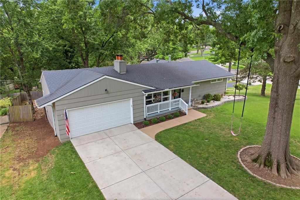 8025 Maple Street — photo 42