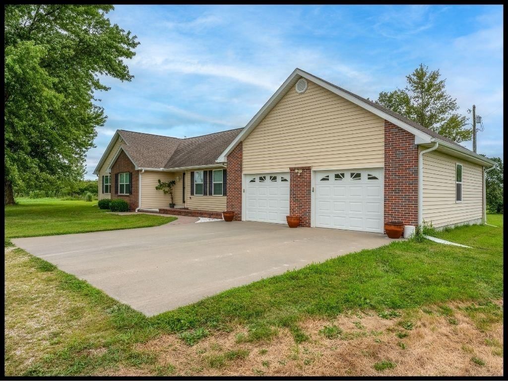 560 NE 115th Road — photo 4