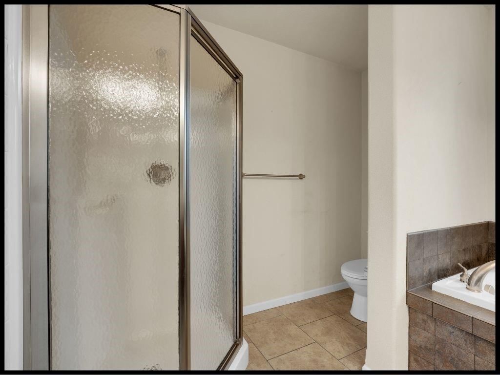 560 NE 115th Road — photo 31