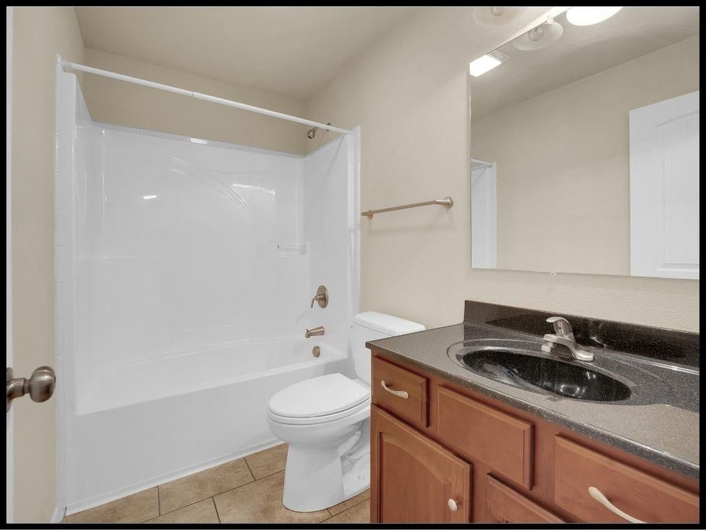 560 NE 115th Road — photo 42
