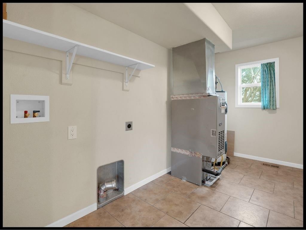 560 NE 115th Road — photo 44