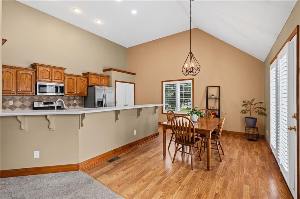 6401 SW Reed Lane — photo 7