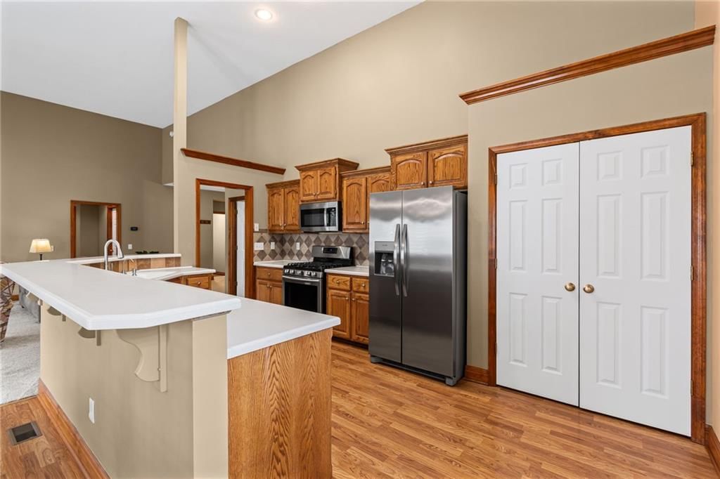 6401 SW Reed Lane — photo 9