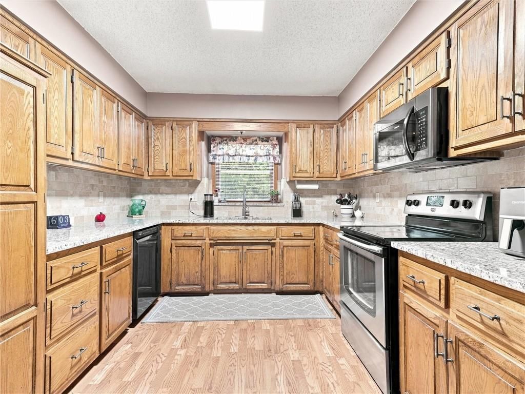 4109 NW 64th Place — photo 8