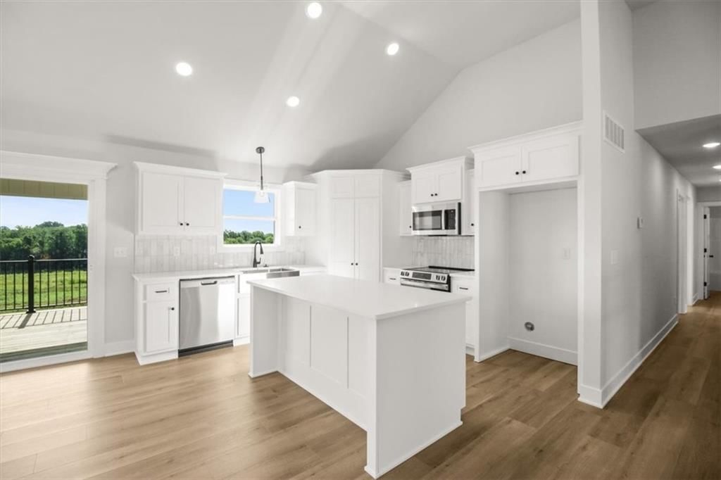 1325 N Holland Court — photo 6