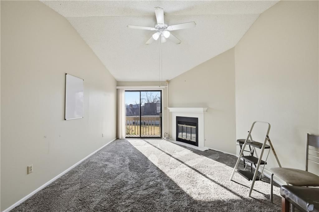 8139 Holmes Road — photo 8