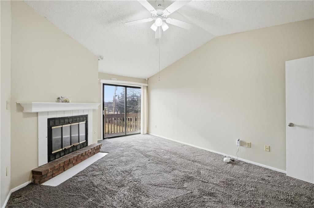 8139 Holmes Road — photo 11