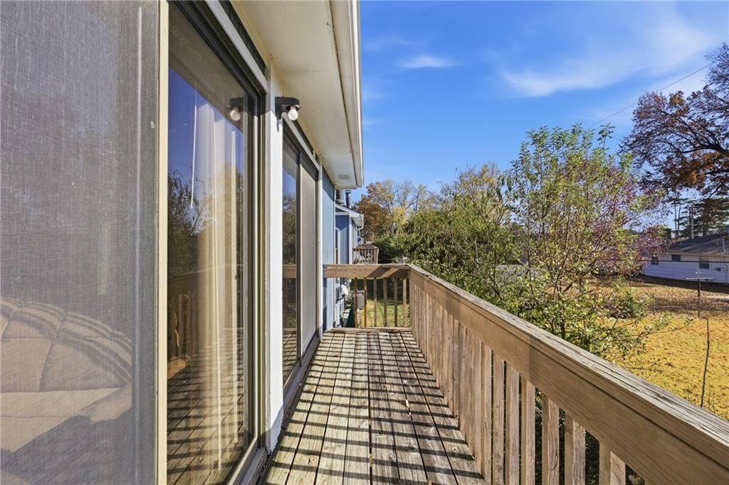 8139 Holmes Road — photo 15