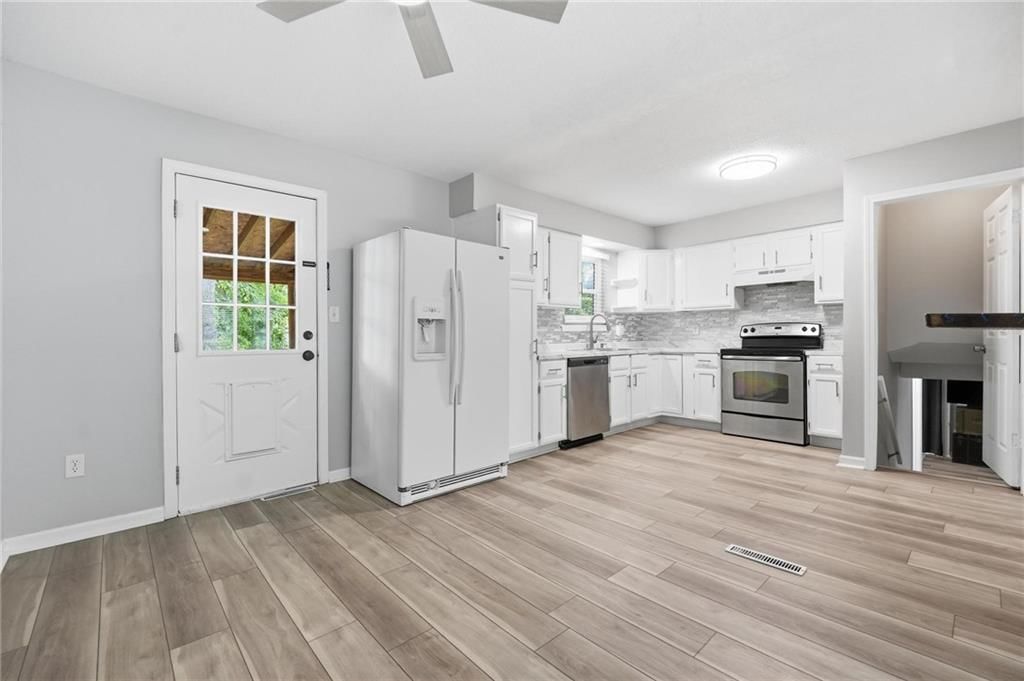 1010 E Langsford Road — photo 10