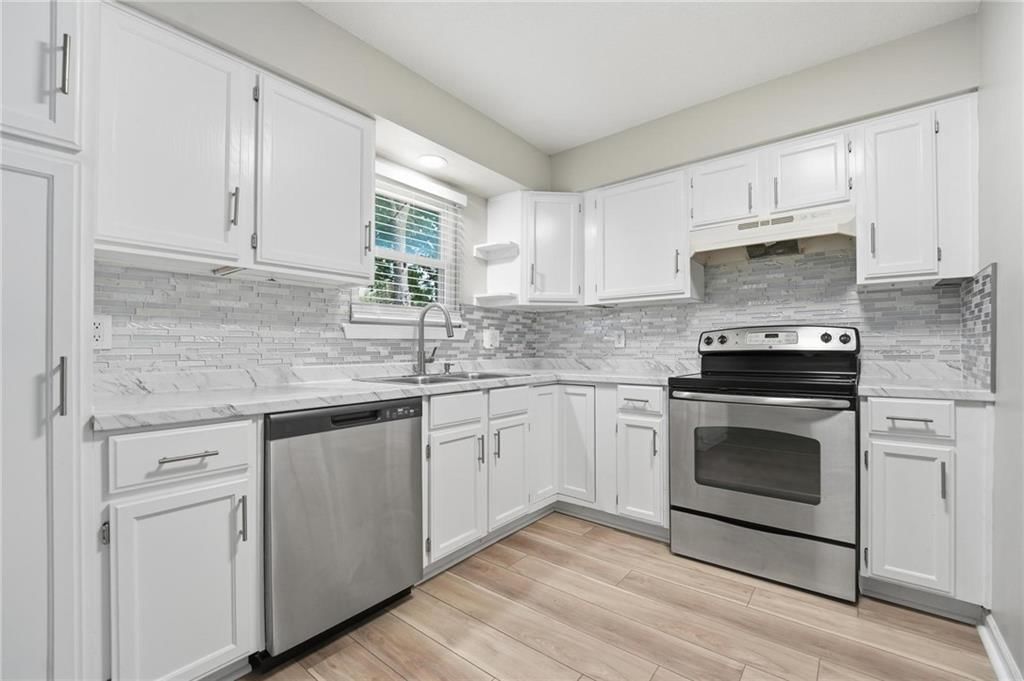 1010 E Langsford Road — photo 12
