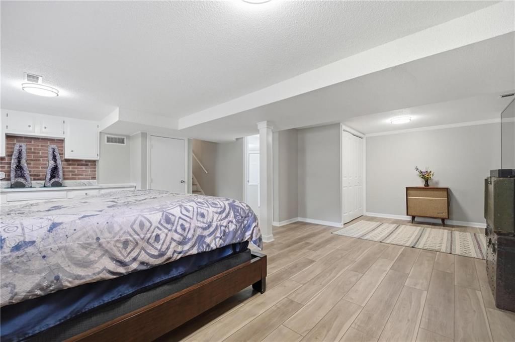 1010 E Langsford Road — photo 17