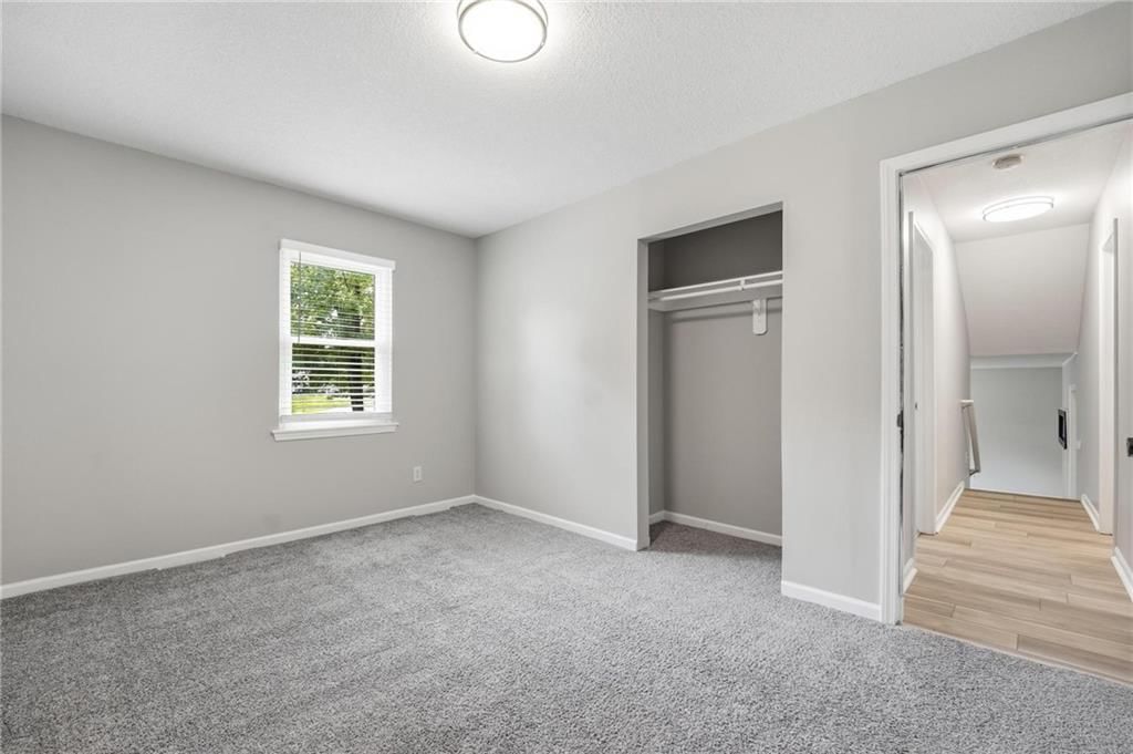 1010 E Langsford Road — photo 24