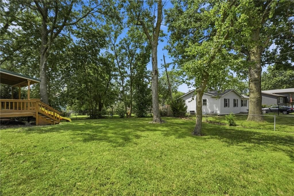 1010 E Langsford Road — photo 31