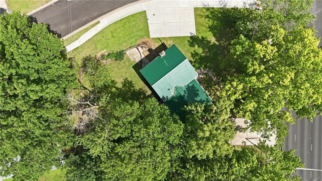 1010 E Langsford Road — photo 36