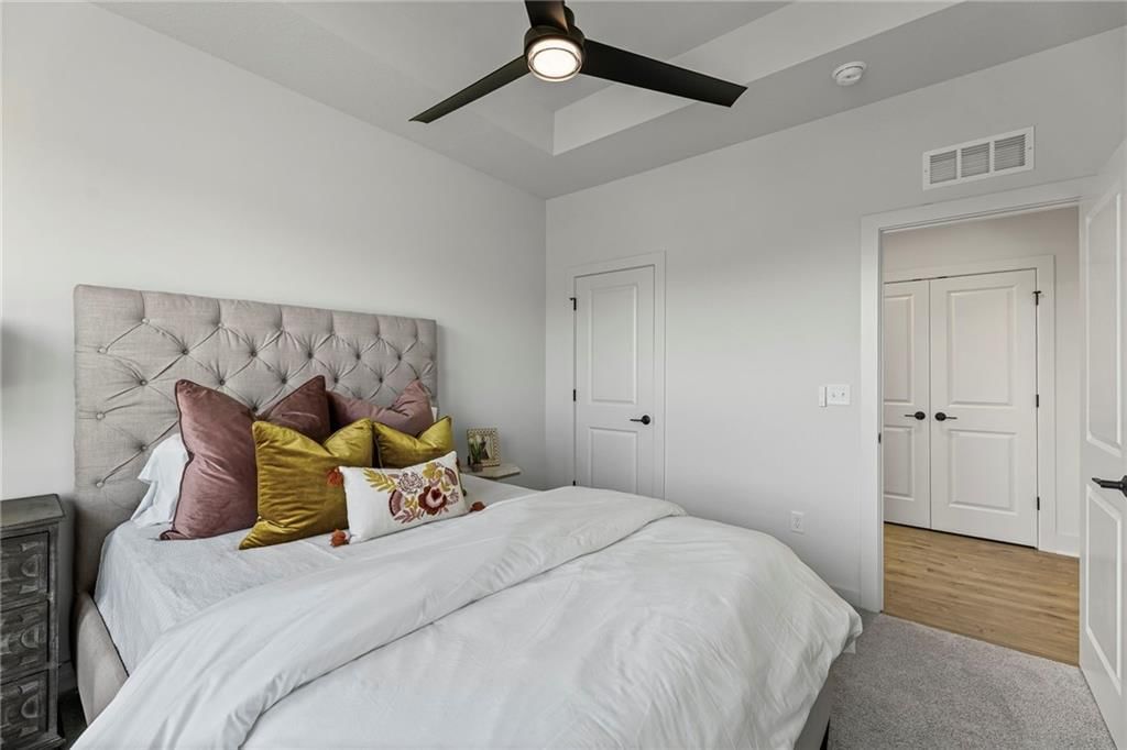 12201 S Emerald Street — photo 31