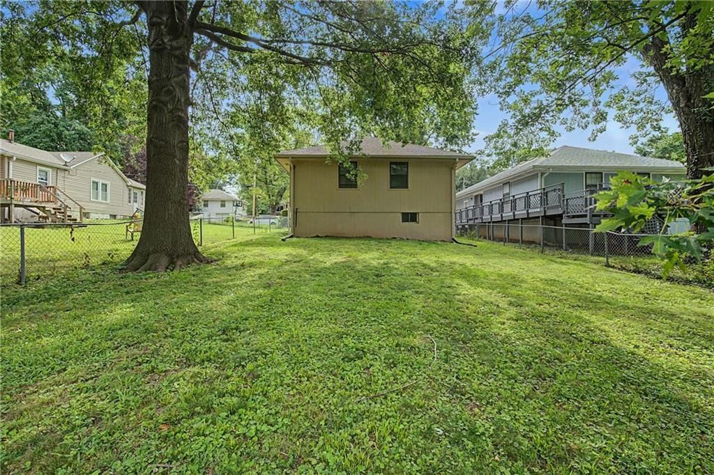 1526 N Pleasant Street — photo 13