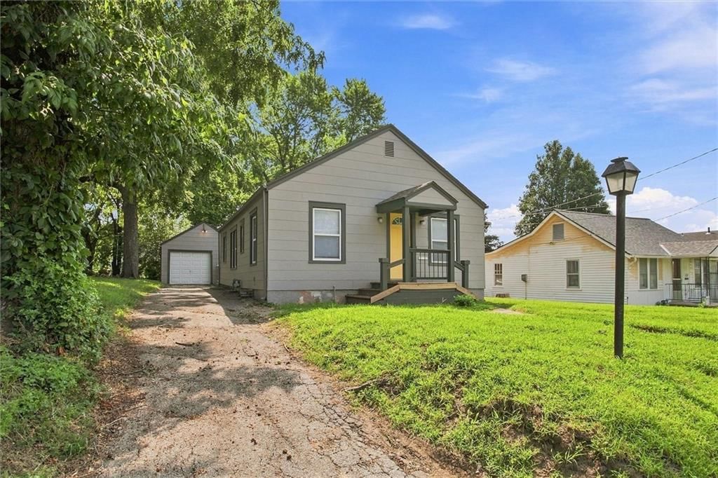 1125 S DODGION Avenue — photo 2
