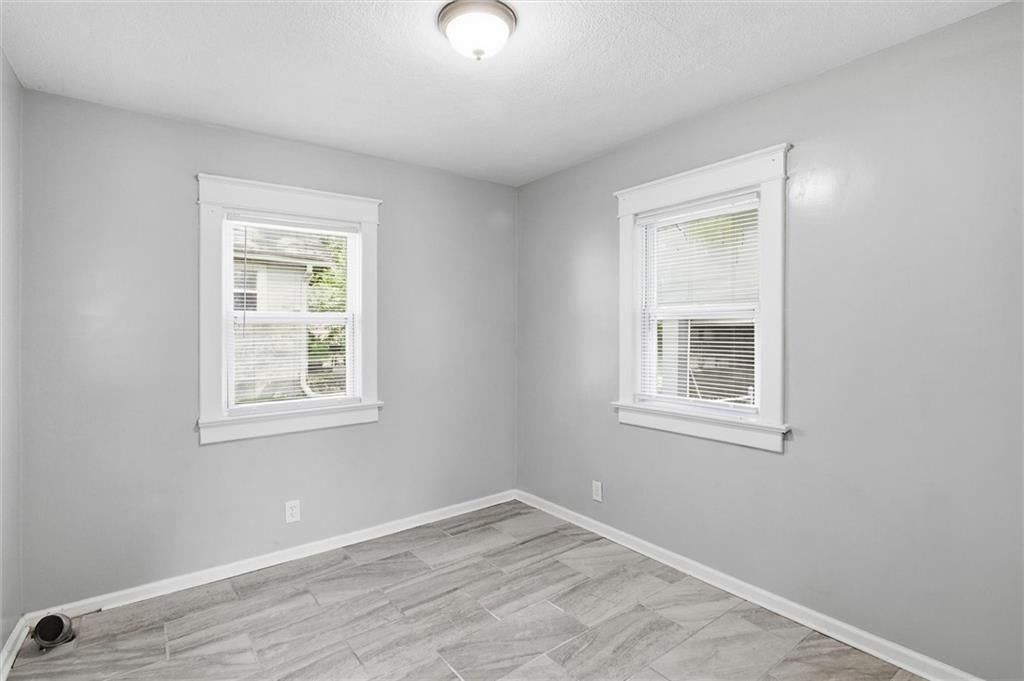 1125 S DODGION Avenue — photo 19