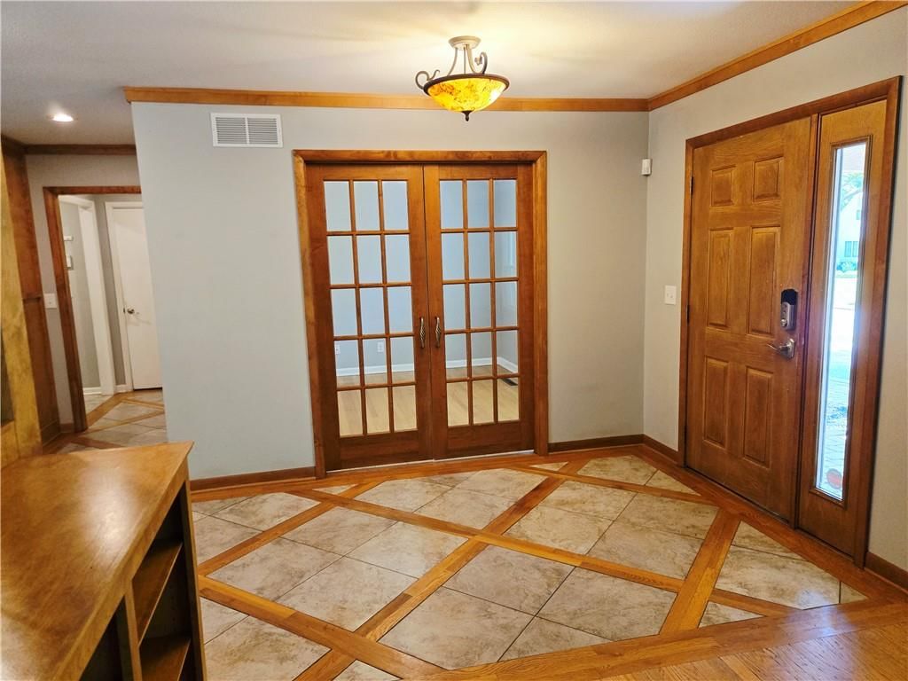 9536 Manor Road — photo 5