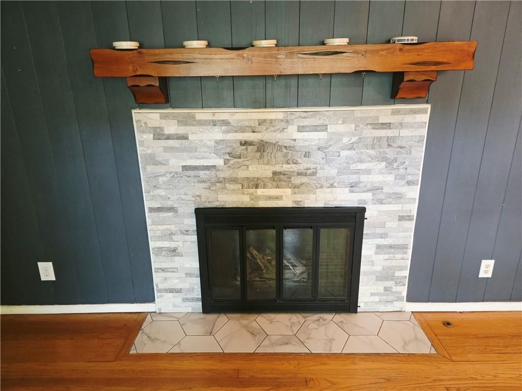 9536 Manor Road — photo 7