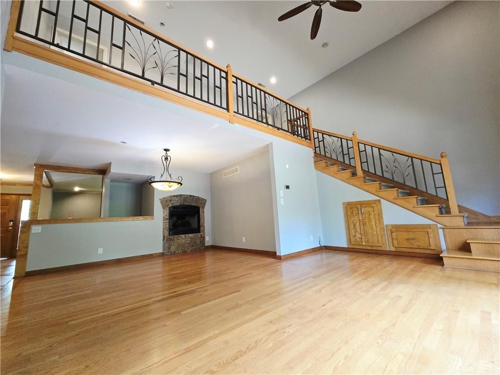9536 Manor Road — photo 11
