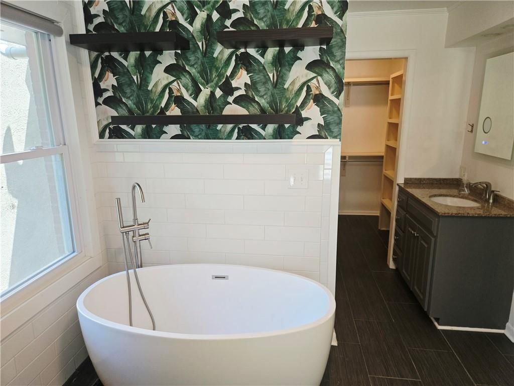 9536 Manor Road — photo 15