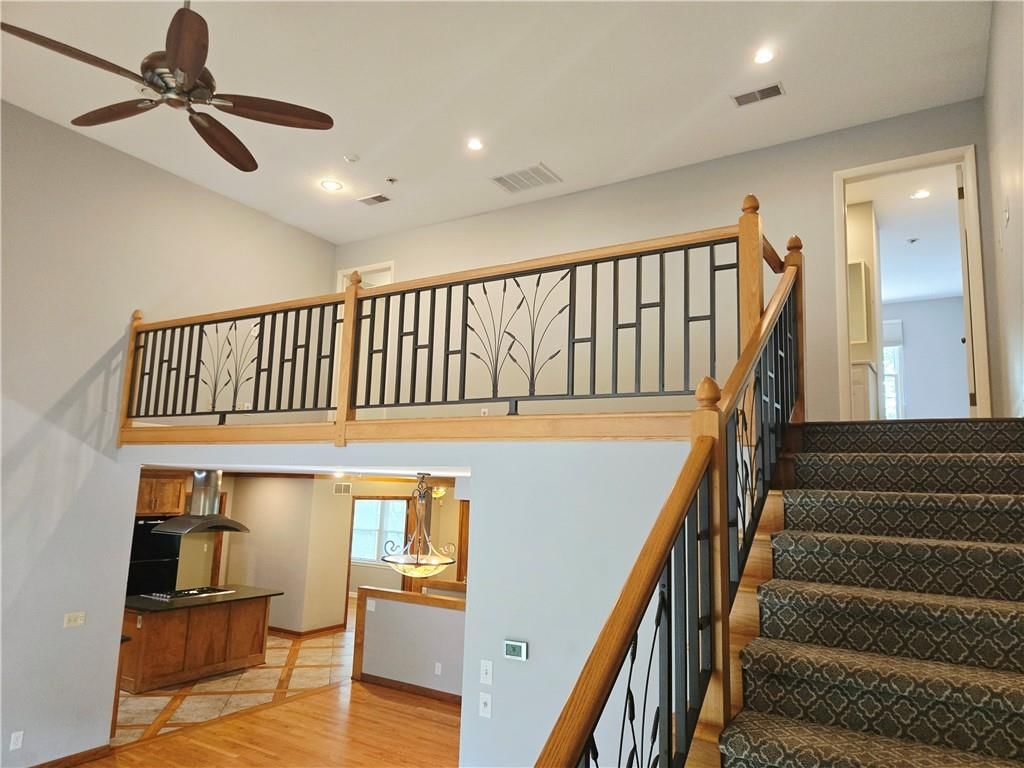 9536 Manor Road — photo 19