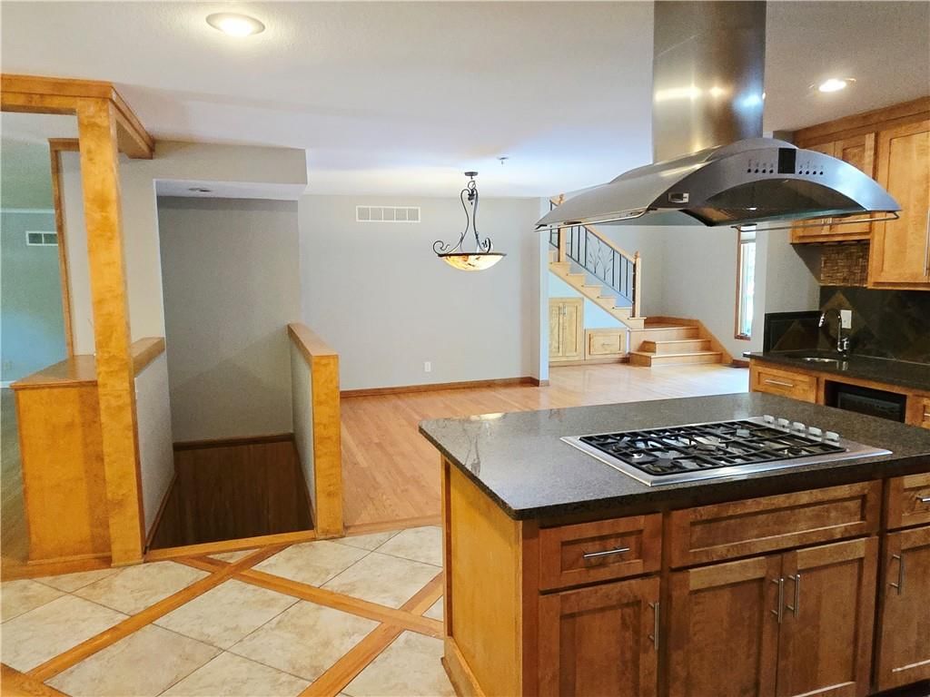 9536 Manor Road — photo 25