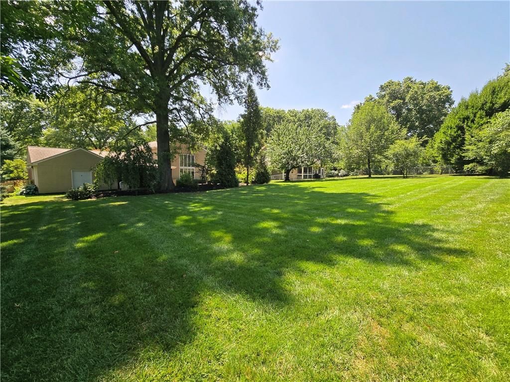 9536 Manor Road — photo 30
