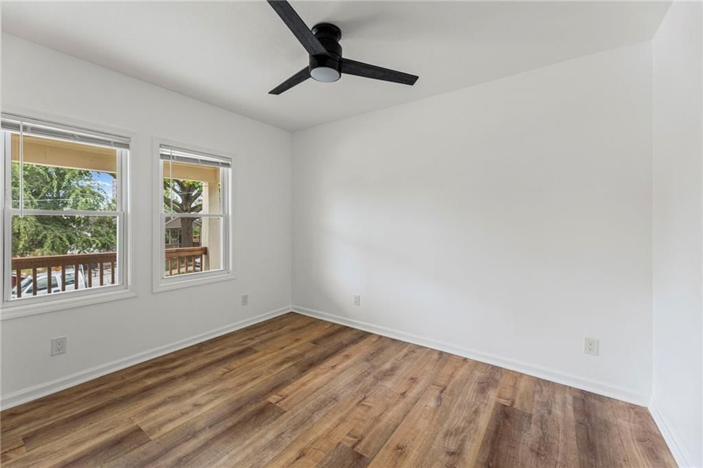 4516 Mercier Street — photo 10
