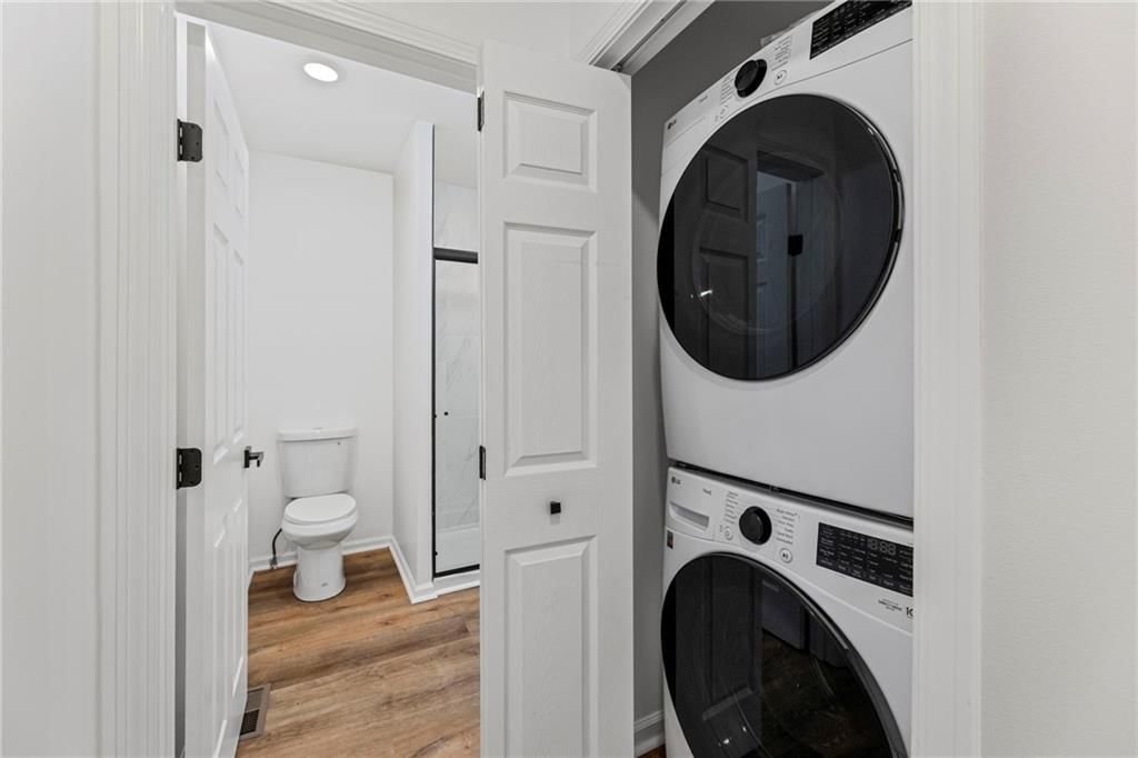 4516 Mercier Street — photo 24